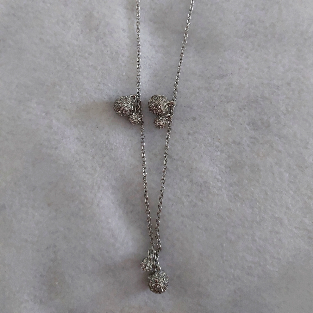 Glitz and Glam Anne Taylor long necklace